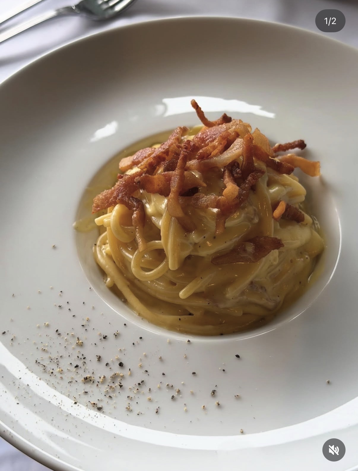 Carbonara servita durante il pranzo domenicale a Villa Ulpia